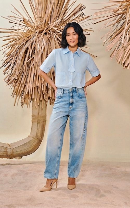 Relaxed Barrel Leg Jeans - Open